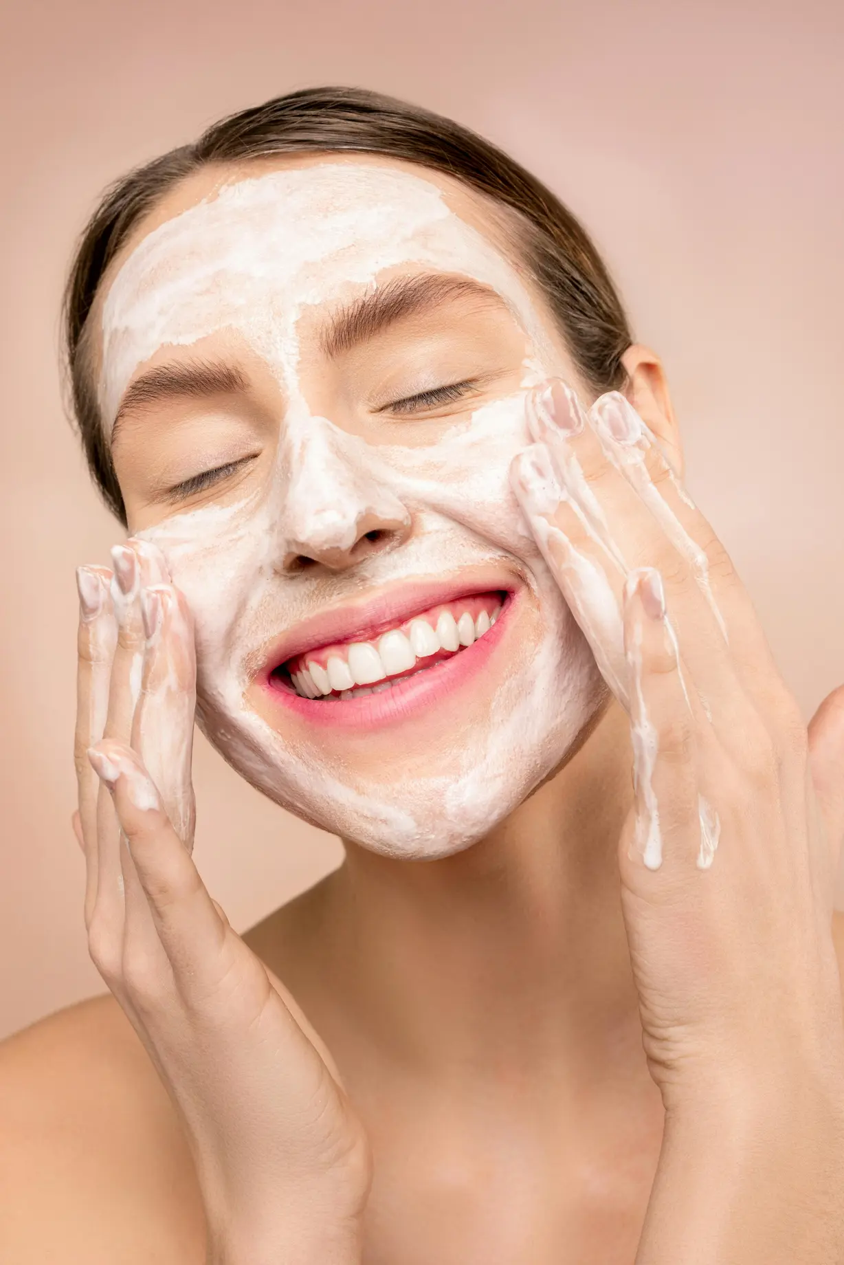 Gentle cleanser application to remove dark spots