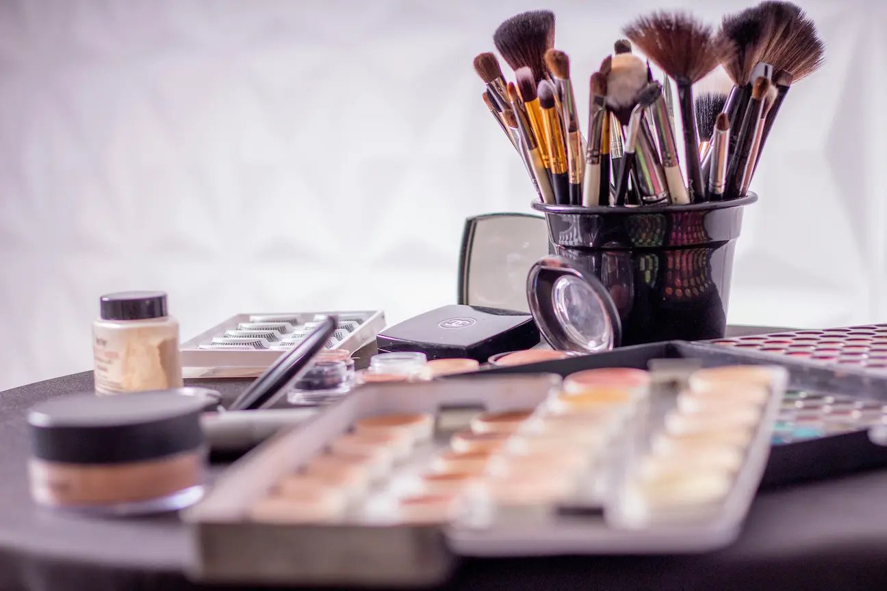 Cream vs Powder Contour products for a no-cakey finish