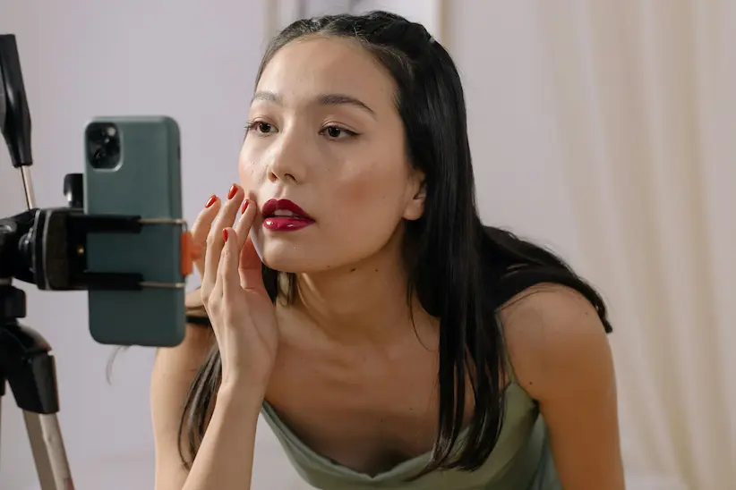 Fix Cakey Makeup with Micellar Wipe