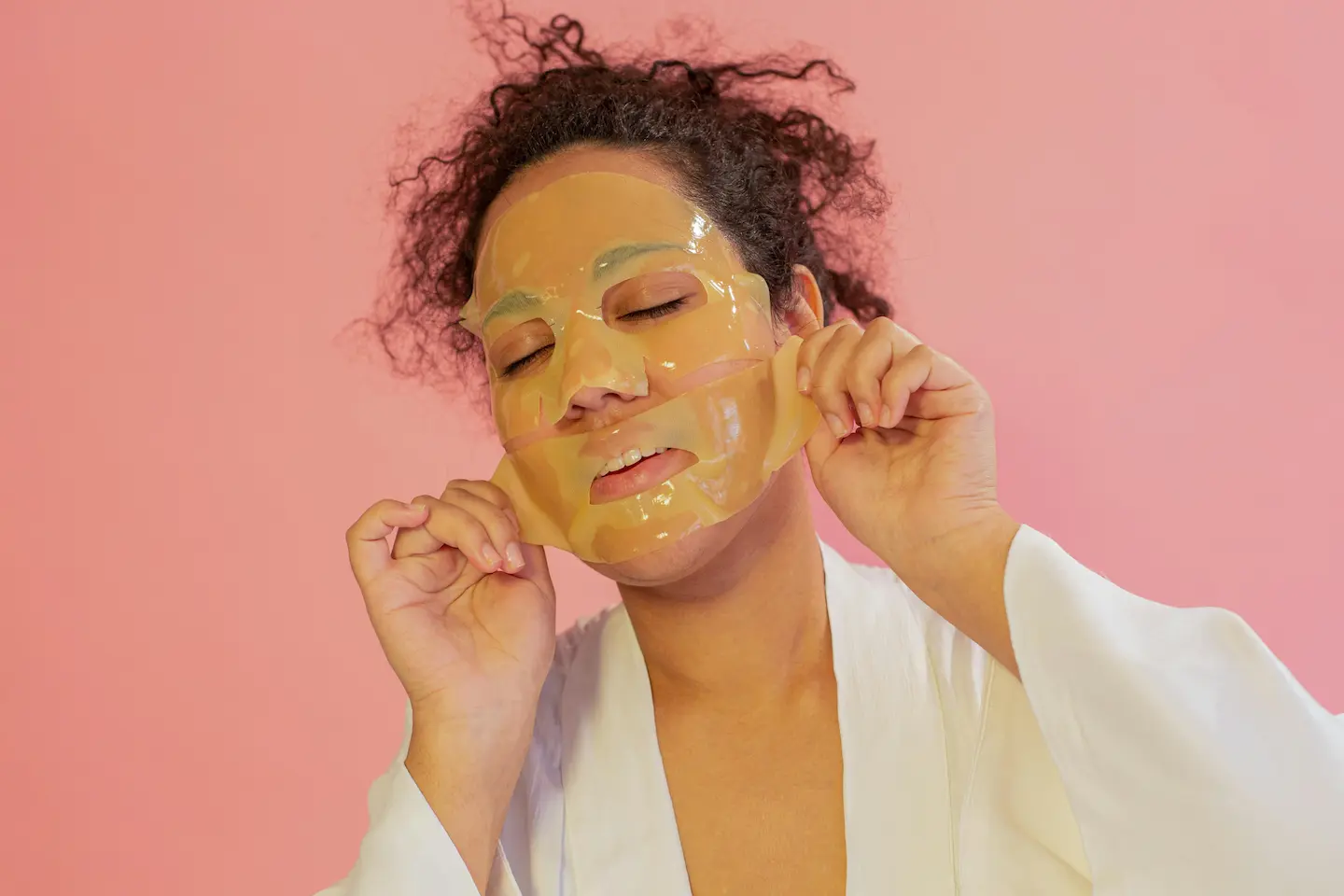 Applying Burt’s Bees hydrating best face masks for every skin type