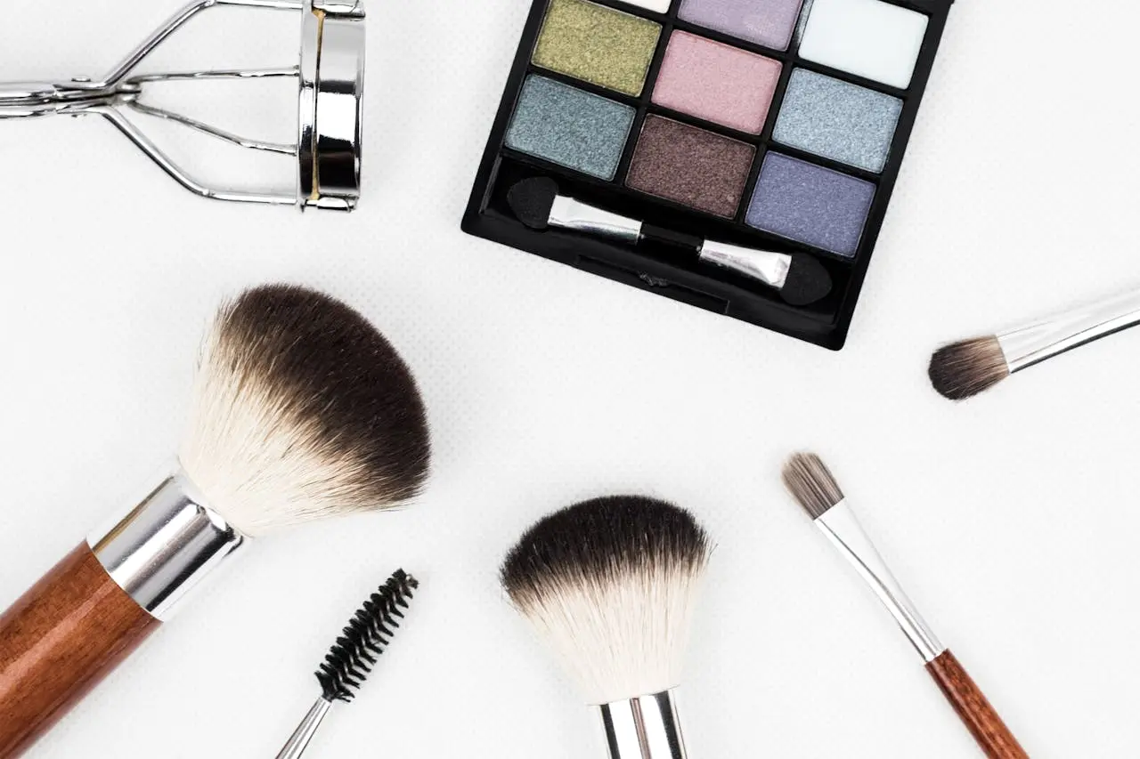 Tools for How to Create a Smokey Eye for Beginners