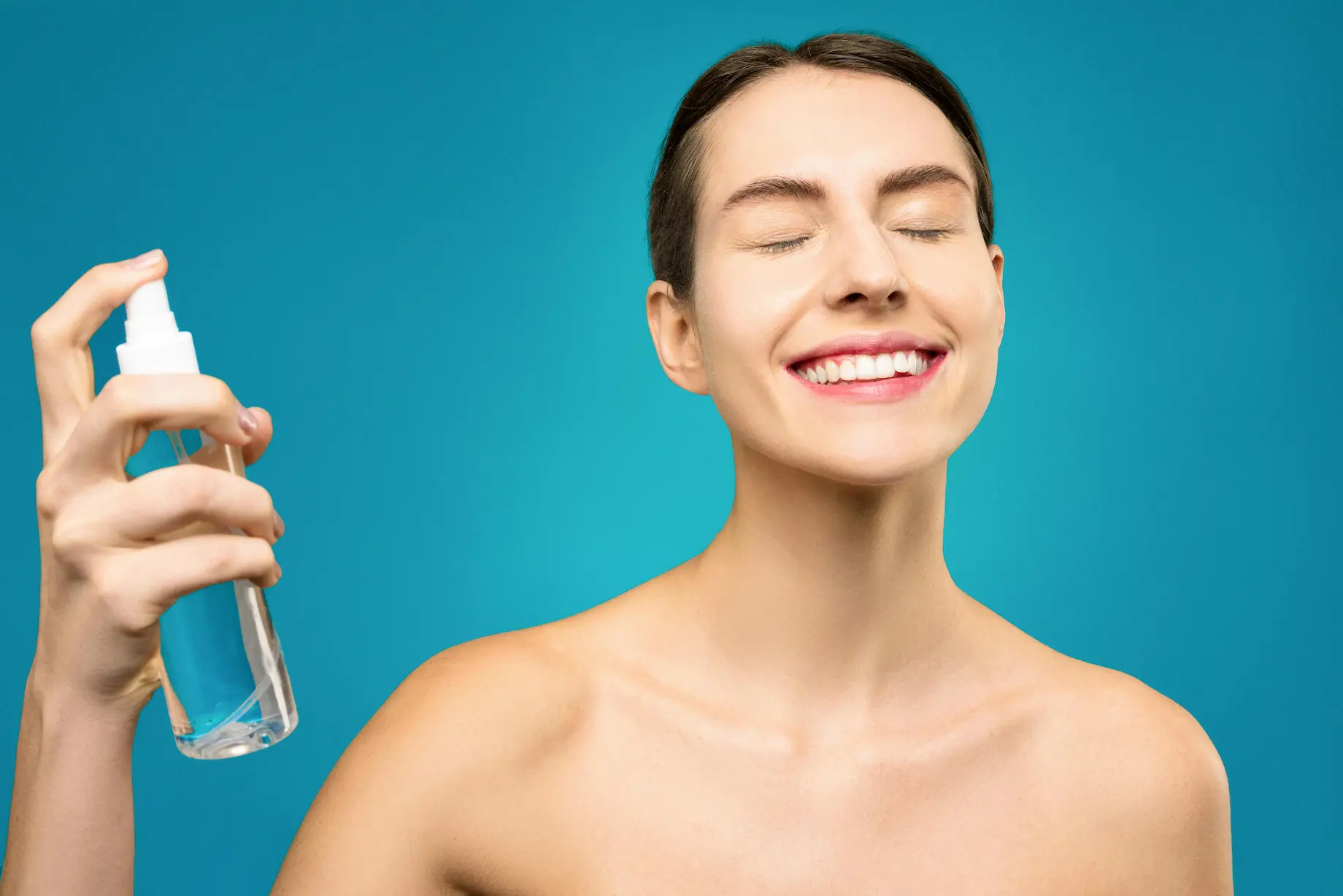 Use setting spray with setting powder for dewy finish